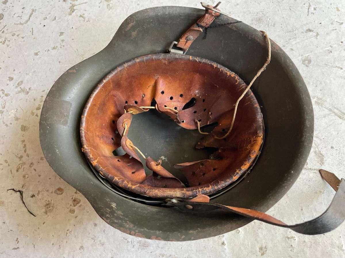 German WW11 M40/42 Helmet