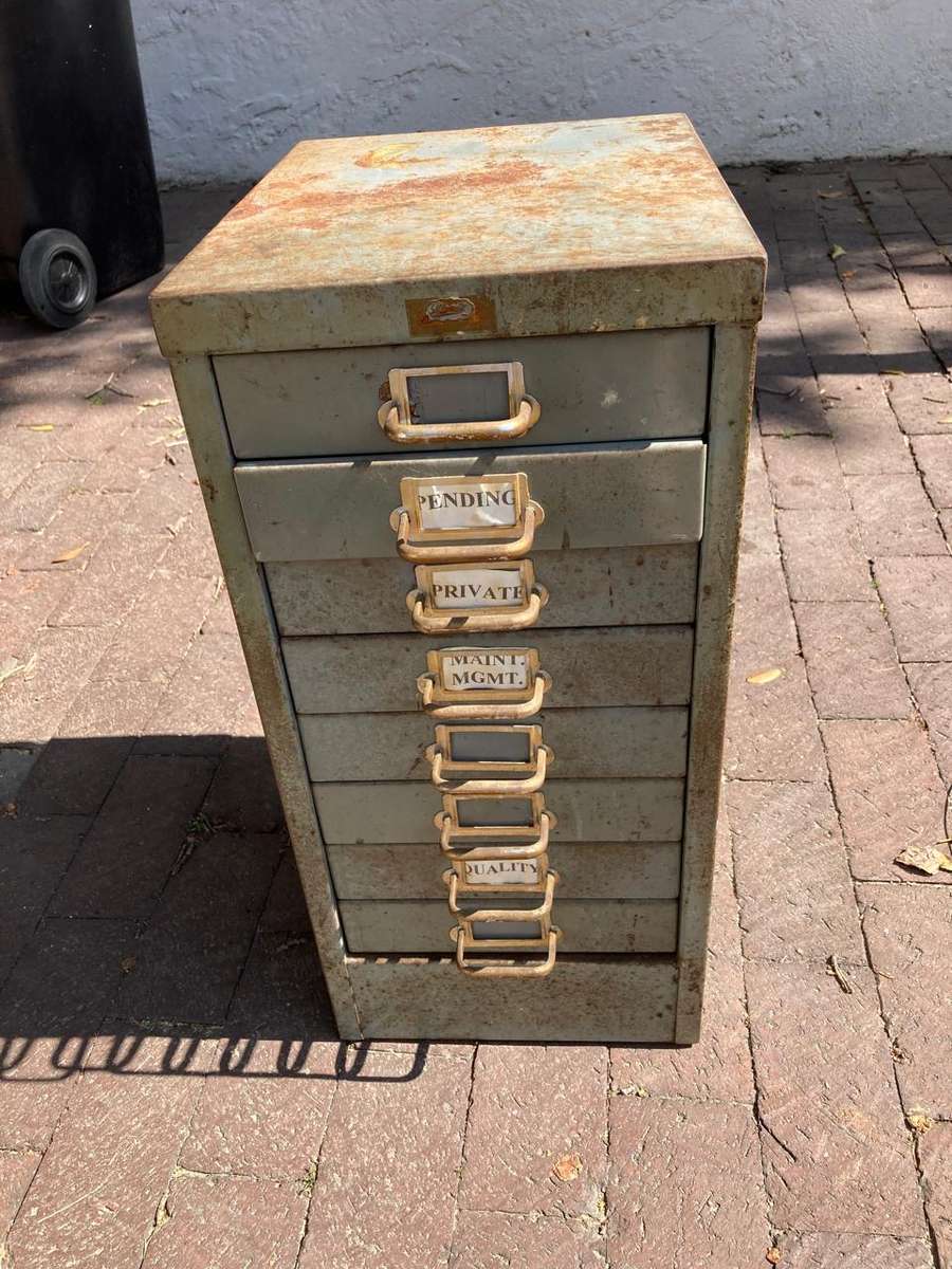 Vintage Metal Filing Cabinet ( 62 x 38 x 30 cm )