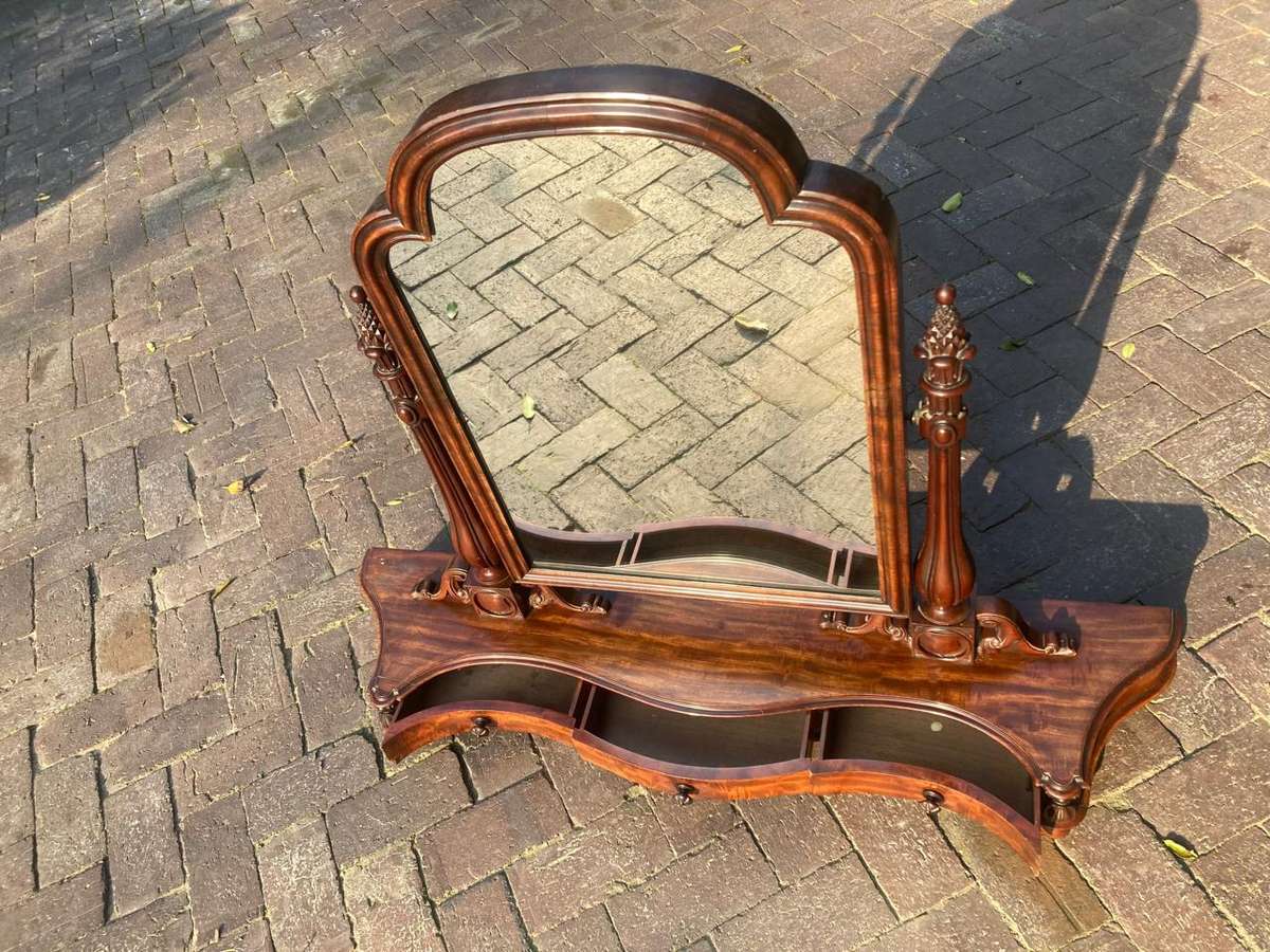 Beautiful Victorian Mahogany Shaving Mirror circa 1880 ( 115 x 27 x 90 cm )
