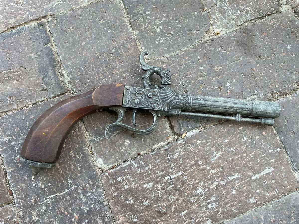 Pair of Flintlock Display Pistols