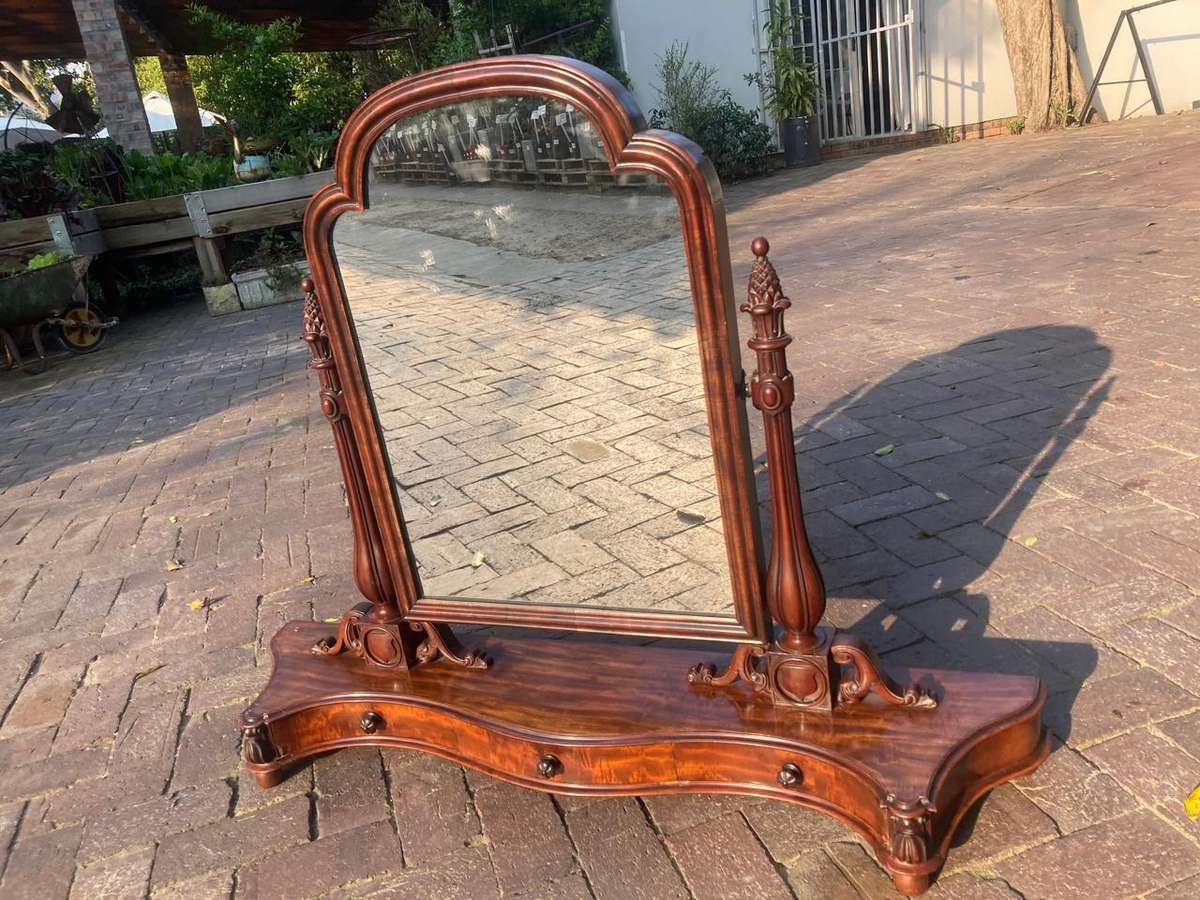Beautiful Victorian Mahogany Shaving Mirror circa 1880 ( 115 x 27 x 90 cm )