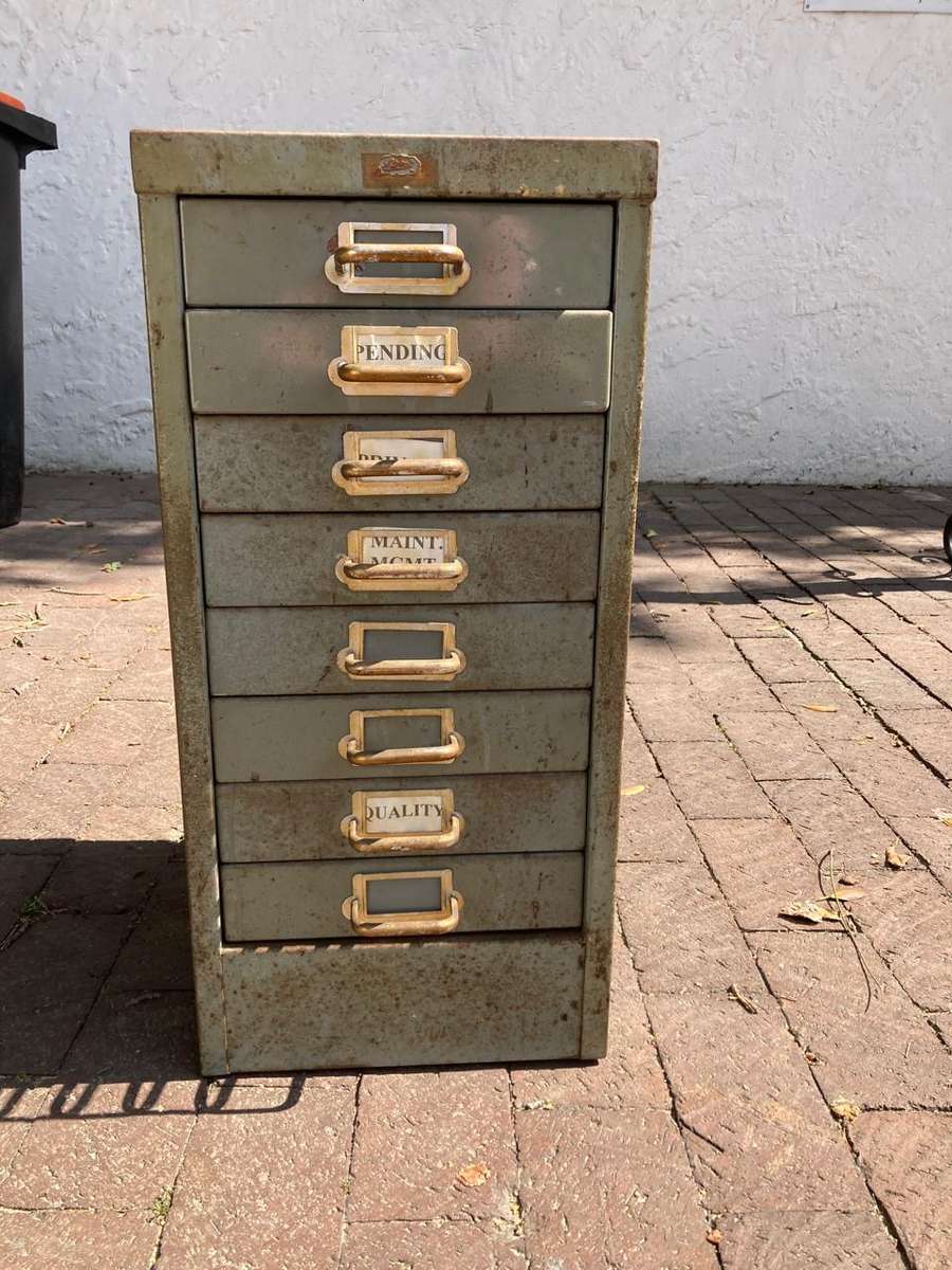 Vintage Metal Filing Cabinet ( 62 x 38 x 30 cm )