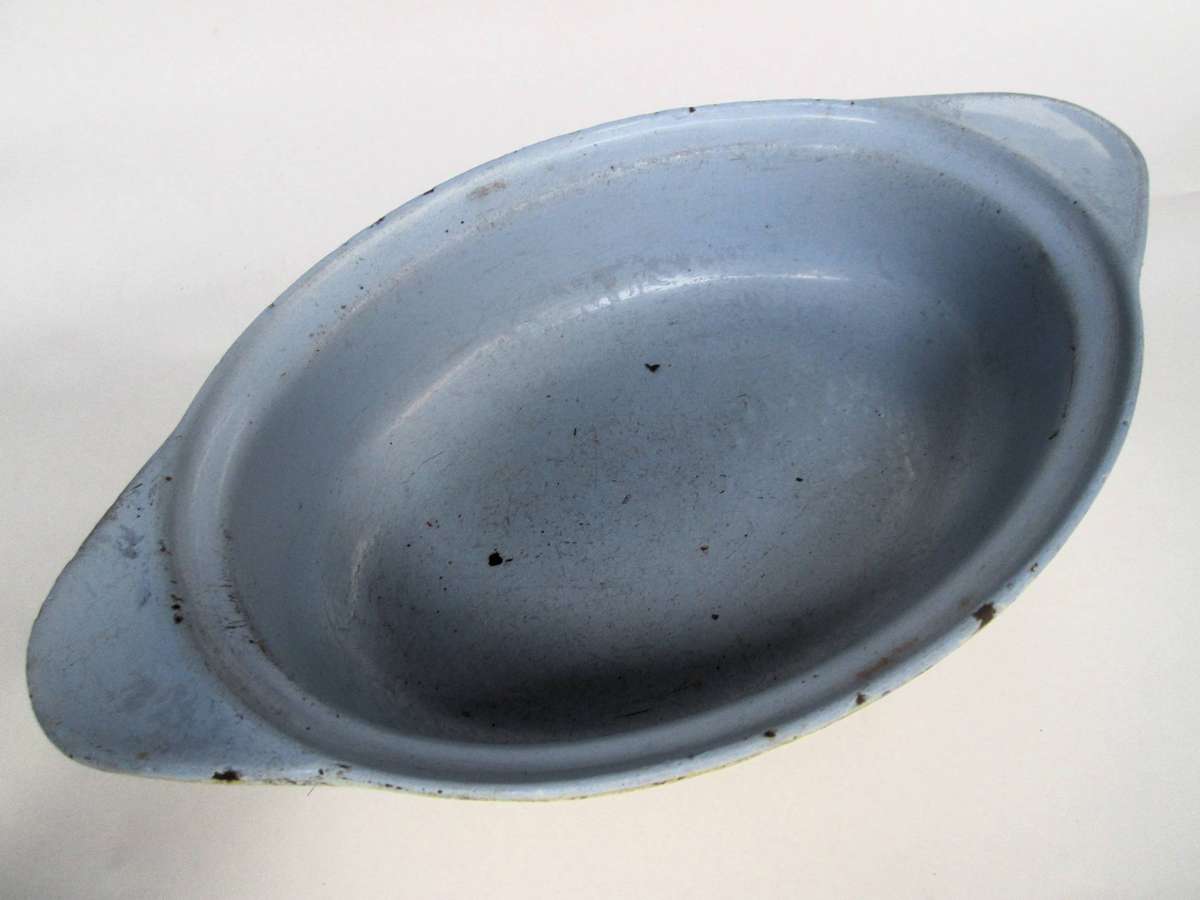 ENAMEL CAST IRON DUTCH OVEN/CASSEROL