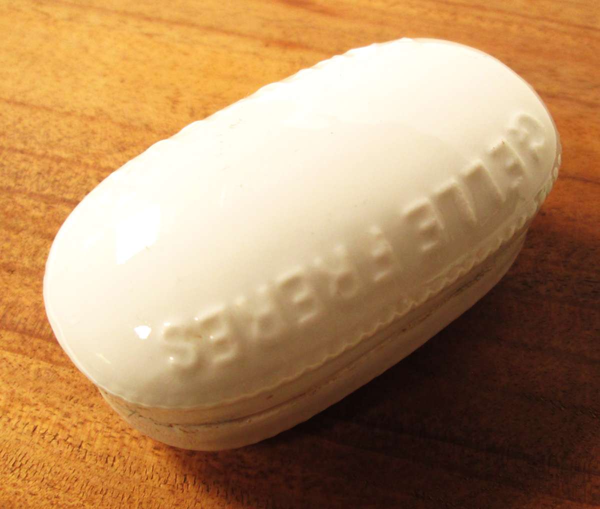 GELLE FRERES PARFUMEURS POT AND LID