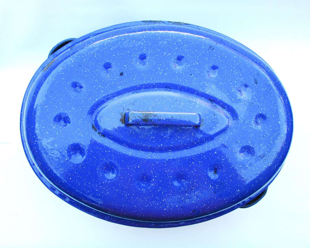BLUE ENAMEL BRAAIBAK