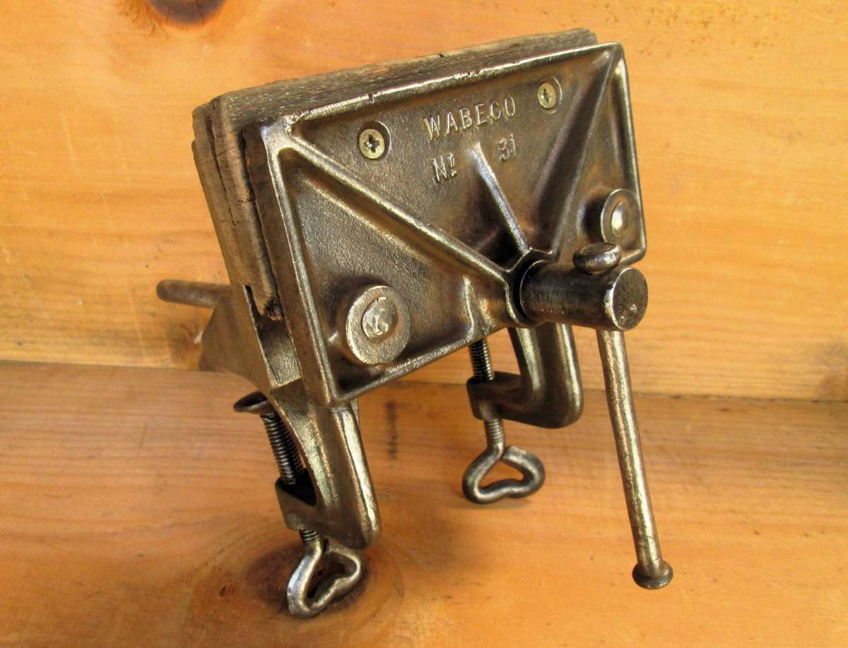 SMALL WABECO No.31 WOOD WORKERS VICE