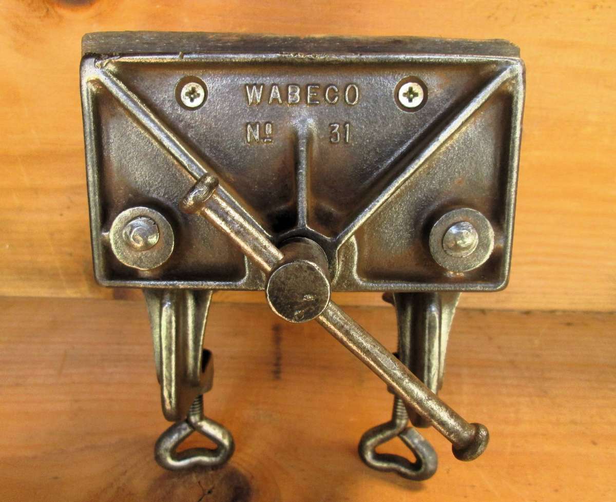 SMALL WABECO No.31 WOOD WORKERS VICE