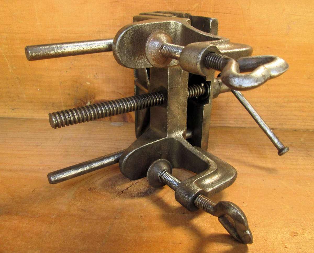 SMALL WABECO No.31 WOOD WORKERS VICE
