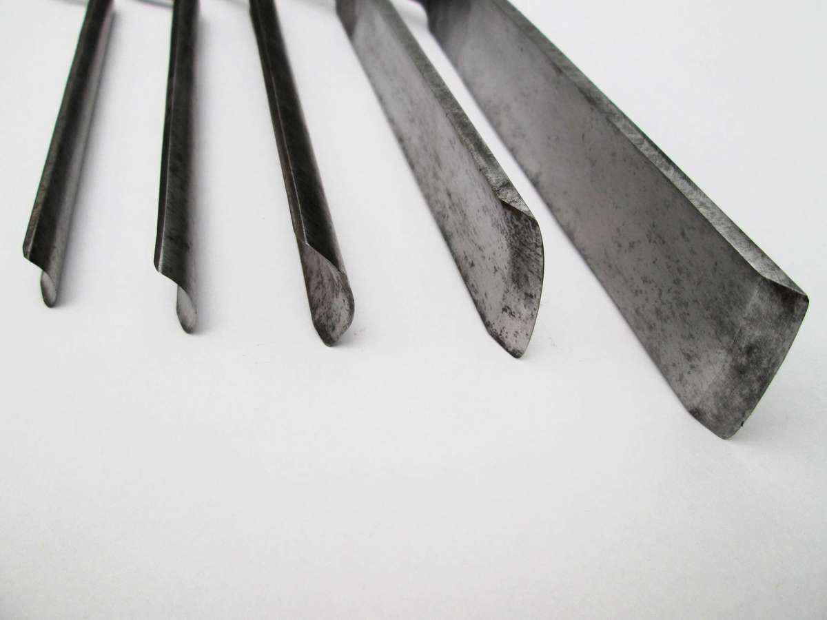 LARGE MARPLES PATTERN MAKER'S CRANK & STRAIT NECK PARING GOUGES