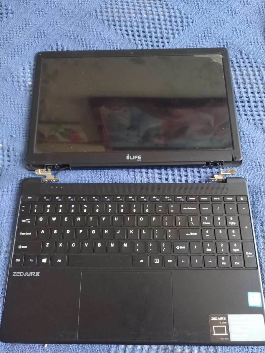 Life zed air cx3 laptop. I3 , 4gb Ram, 1 TB HDD (Read listing)