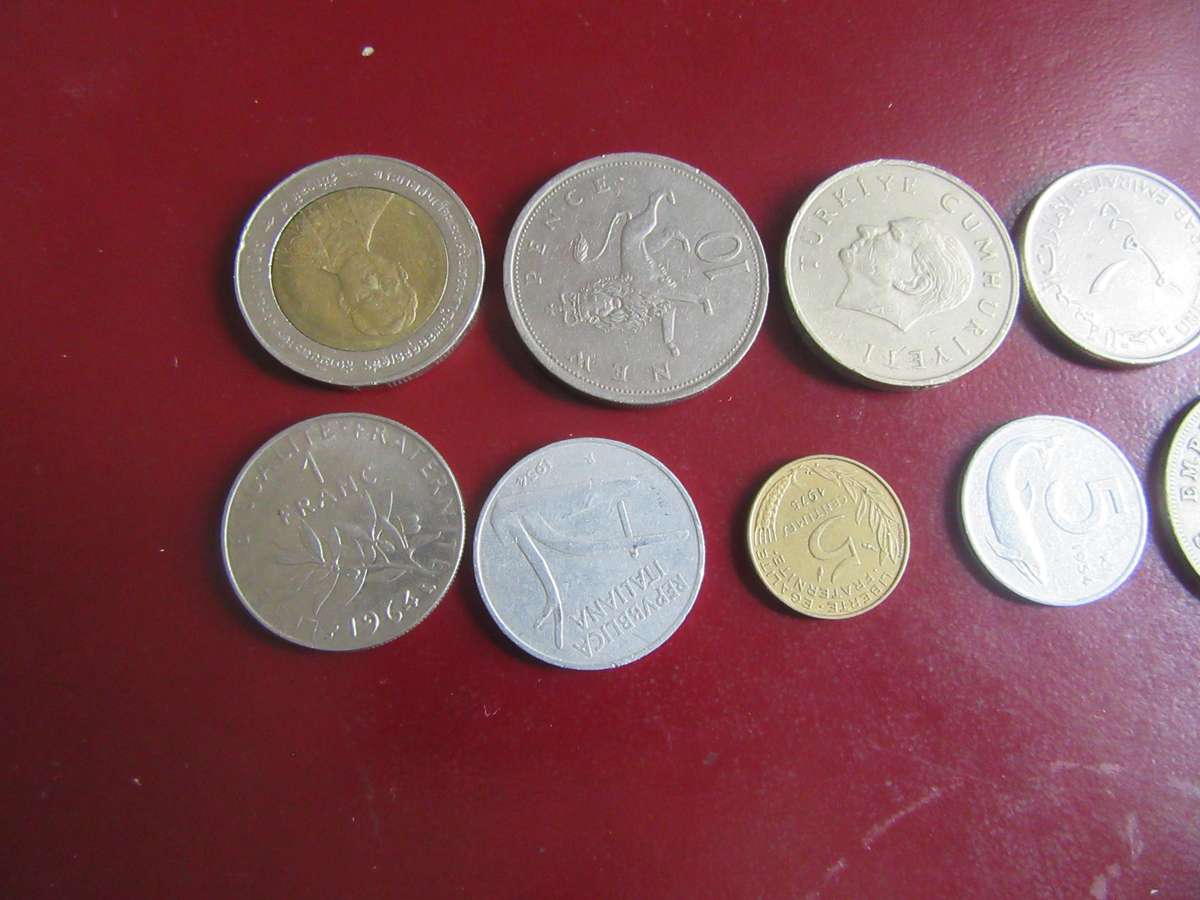 GOOD START FOR THE BEGINNER - 10 INTERNATIONSAL COINS - AS PER SCAN - CO25