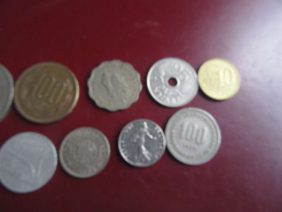 GOOD START FOR THE BEGINNER - 10 INTERNATIONAL COINS - AS PER SCAN - CO27