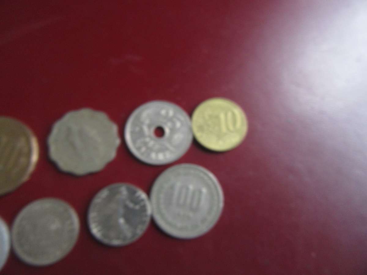 GOOD START FOR THE BEGINNER - 10 INTERNATIONAL COINS - AS PER SCAN - CO27