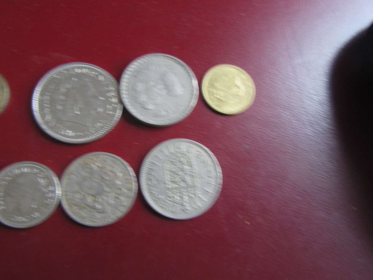 GOOD START FOR THE BEGINNER - 10 INTERNATIONAL COINS - AS PER SCAN - CO22