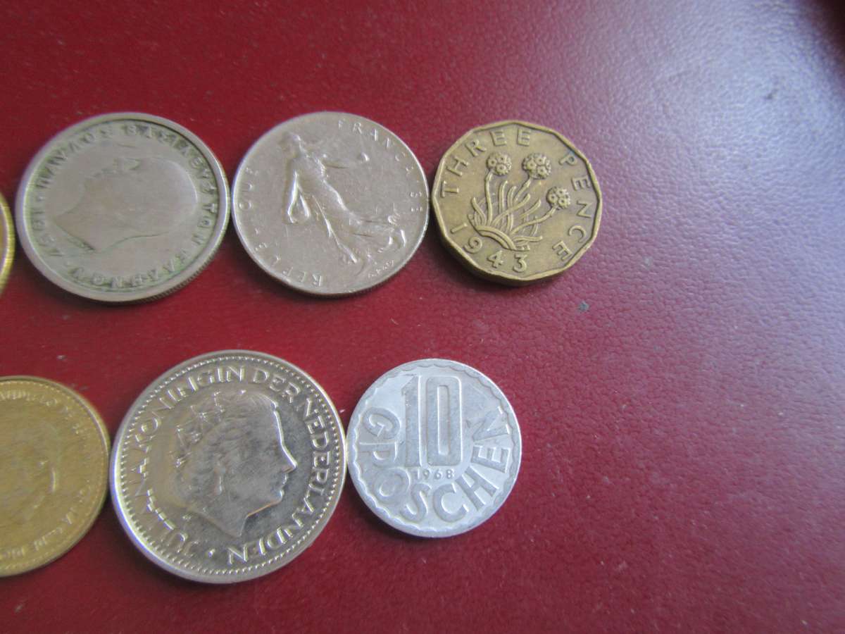 GOOD START FOR THE BEGINNER - 10 INTERNATIONAL COINS - AS PER SCAN - CO30