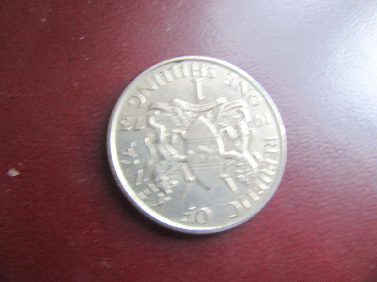 KENYA - ONE SHILLING1975 - AS8