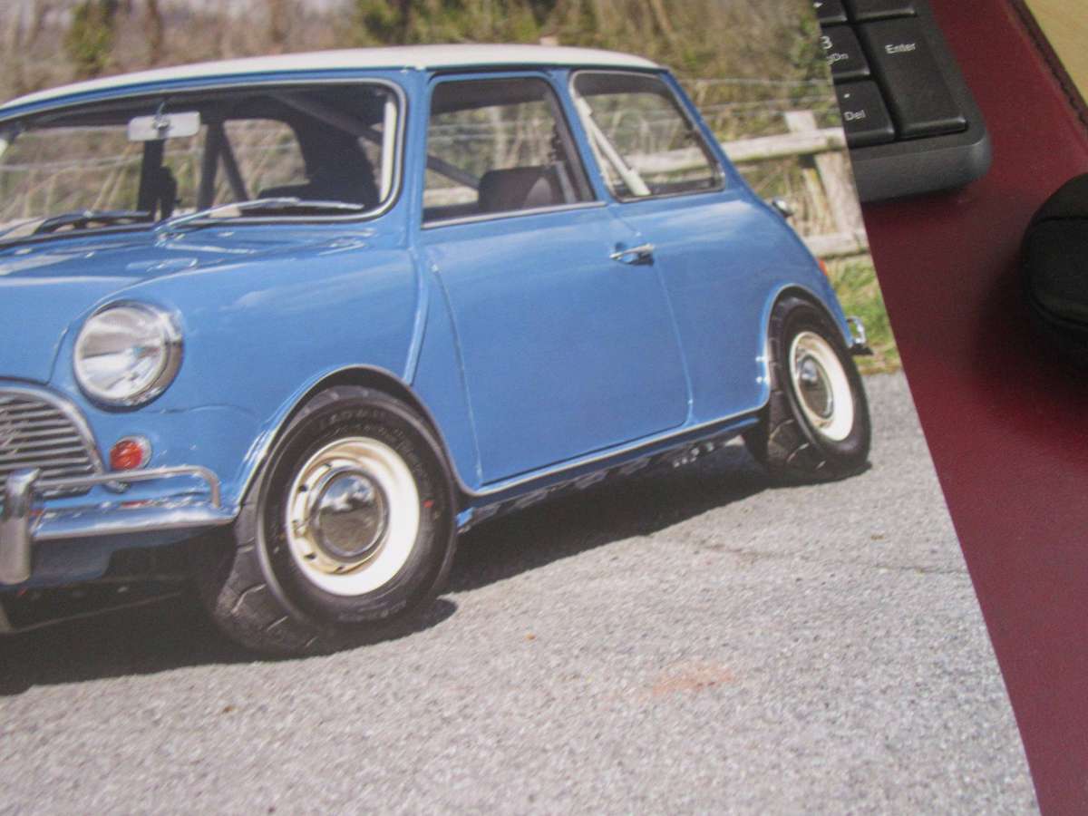 CALENDER - CLASSIC CARS 2025 - GOOD CONDITION -13 PAGES - BID PER PAGE