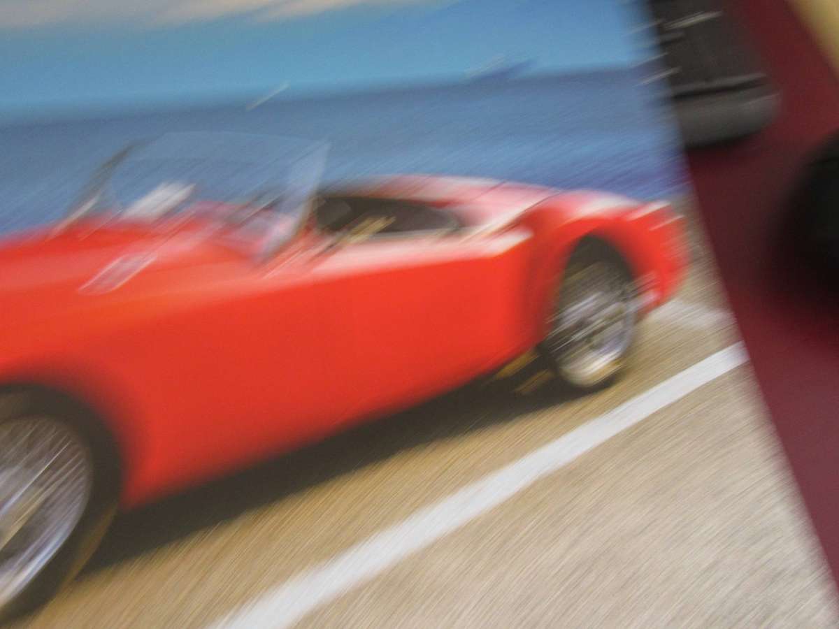 CALENDER - CLASSIC CARS 2025 - GOOD CONDITION -13 PAGES - BID PER PAGE