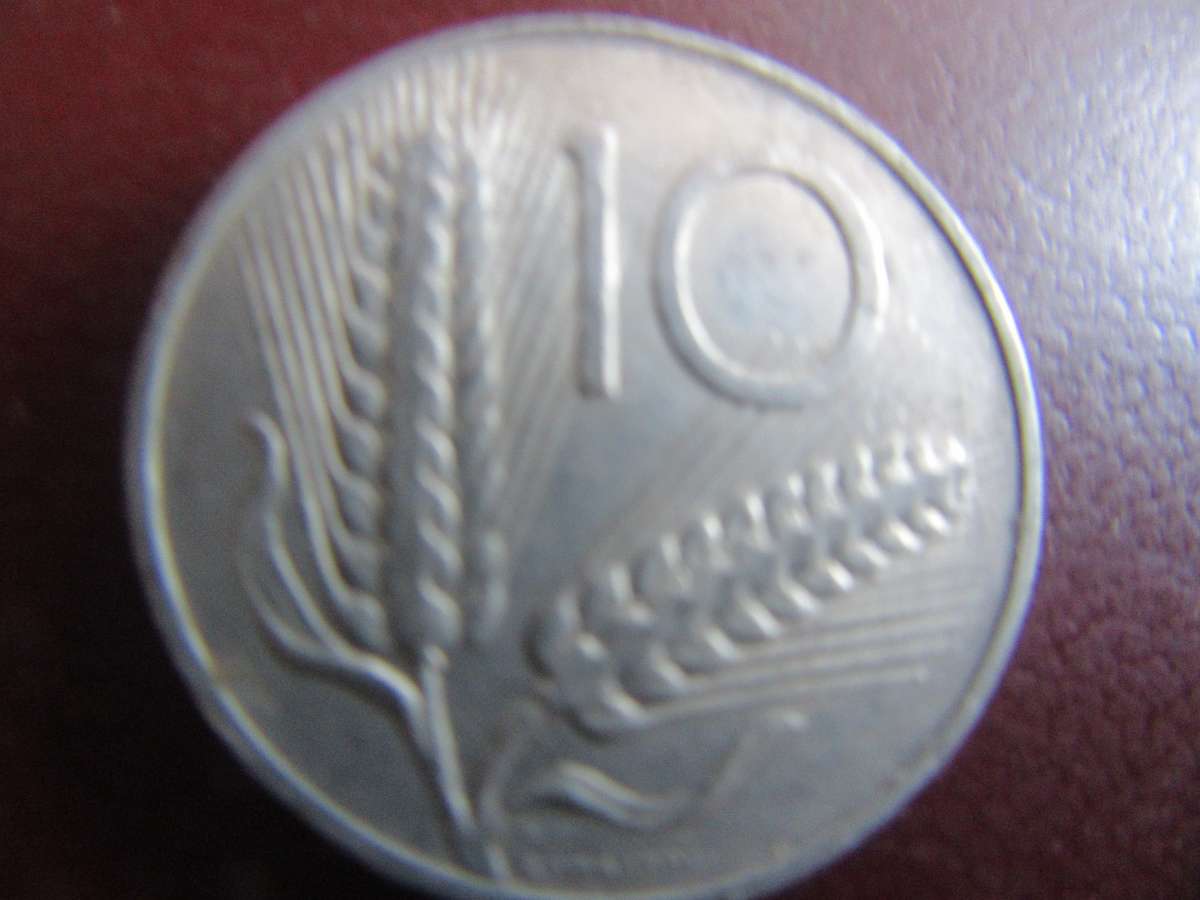 ITALY - 10 CENTIMOS- AS9