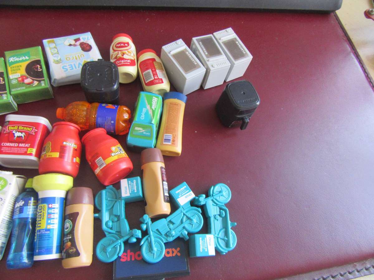 CHECKER'S LITTLE SHOP GOES XTRA - 26 VARIOUS ITEMS INCL. DUPLICATES - AS PER SCAN - BID PER ITEM