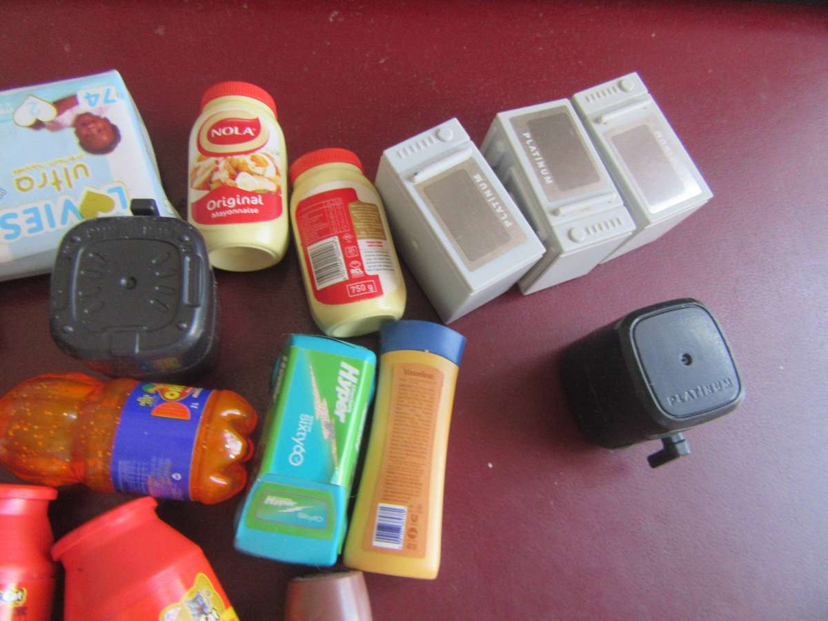 CHECKER'S LITTLE SHOP GOES XTRA - 26 VARIOUS ITEMS INCL. DUPLICATES - AS PER SCAN - BID PER ITEM