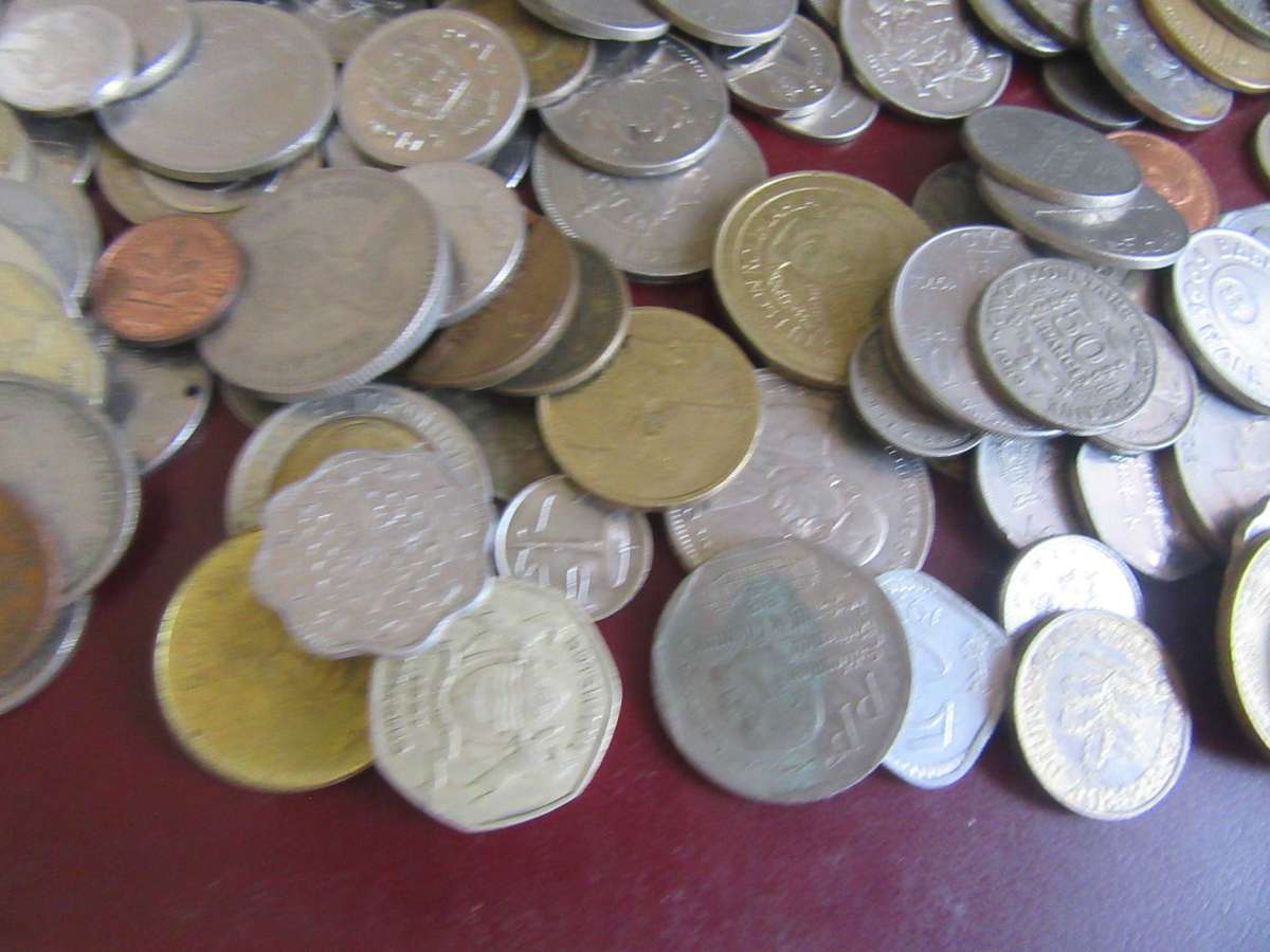GOOD START FOR THE BEGINNER - 125 INTERNATIONAL COINS AS PER SCAN - BID PER COIN - LOT18