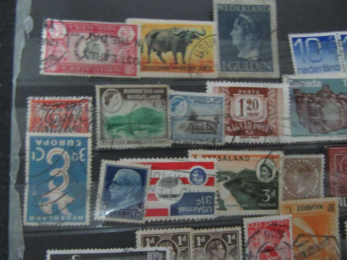 GOOD START FOR THE BEGINNER - 50 INTERNATIONAL STAMPS - AS PER SCAN - INT14