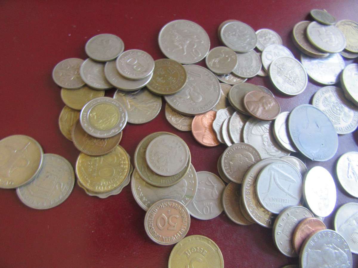 -GOOD START FOR THE BEGINNER 250ASSORTED WORLD COINS - AS PER SCAN - BID PER ITEM - WS1