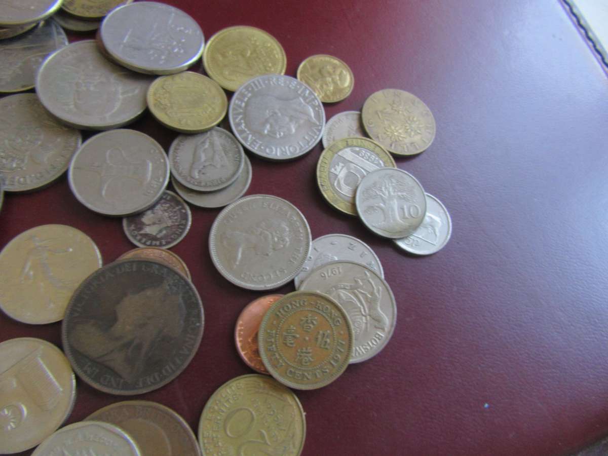 -GOOD START FOR THE BEGINNER 250ASSORTED WORLD COINS - AS PER SCAN - BID PER ITEM - WS1