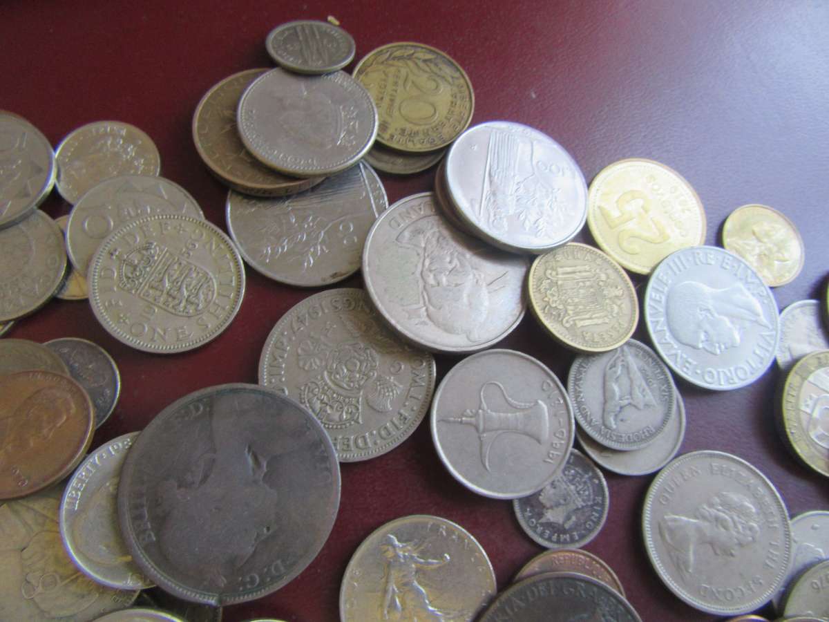 -GOOD START FOR THE BEGINNER 250ASSORTED WORLD COINS - AS PER SCAN - BID PER ITEM - WS1