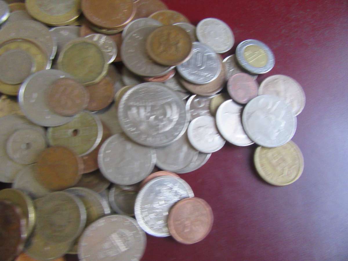 GOOD START FOR THE BEGINNER - 125INTERNATIONAL COINS INCL. RSA COINS - T- BID PER COIN- LOT2