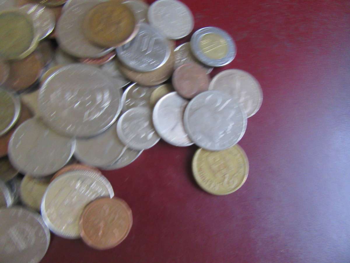 GOOD START FOR THE BEGINNER - 125INTERNATIONAL COINS INCL. RSA COINS - T- BID PER COIN- LOT2