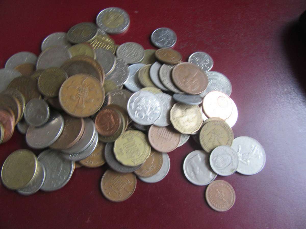 GOOD START FOR THE BEGINNER - 125 INTERNATIONAL COINS - ASPER SAN - BID PER COIN - LOT11
