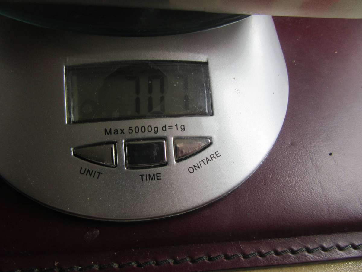 700 g OF MIXED LEGO ITEMS - AS PER SCAN - BID PER TWO GRAMS - LE11