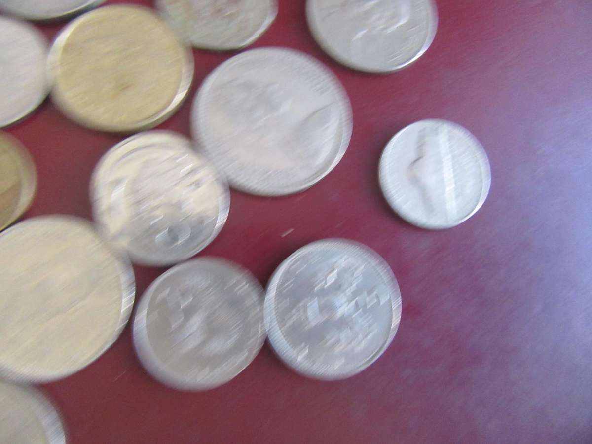 GOOD START FOR THE BEGINNER - 25 INTERNATIONAL COINS - AS PER SCAN - CO25