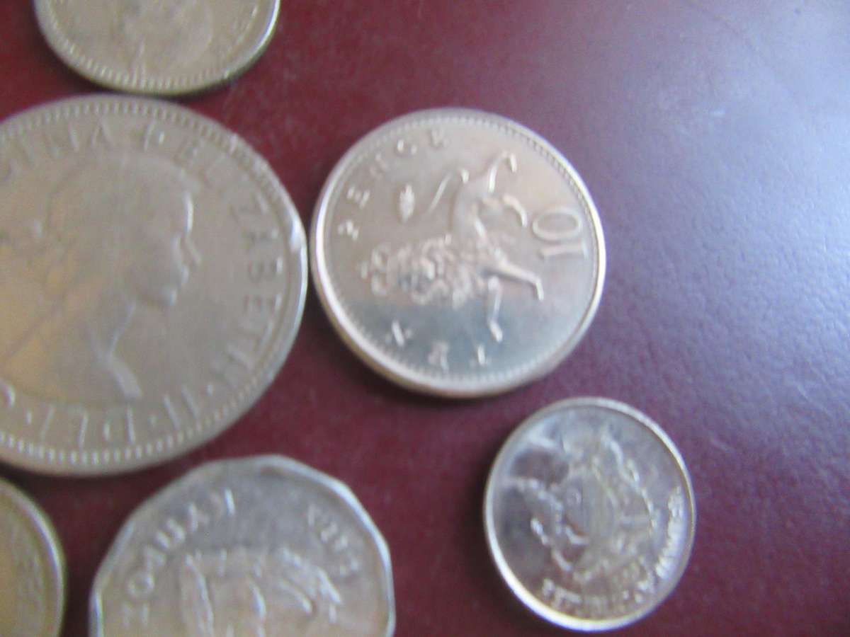 GOOD START FOR THE BEGINNER - 25 INTERNATIONAL COINS - AS PER SCAN - CO21