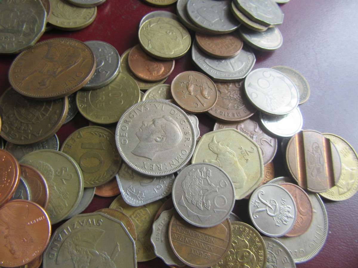 GOODSTART FOR THE BEGINNER 250 INTERNATIONAL COINS - AS PER SCAN - BID PER COIN -LOT 14