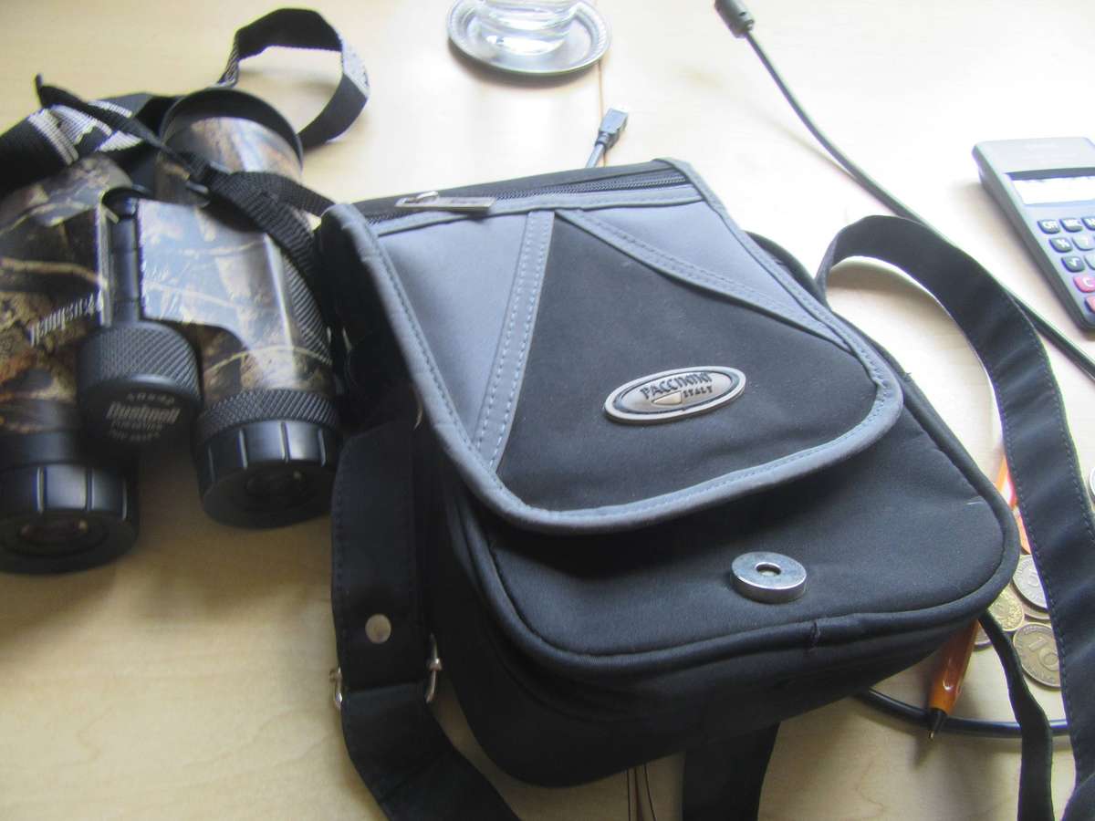 GOODBYE KRUGER - 10X 42BUSHNELL BINOCOLARS - AS PER SCAN