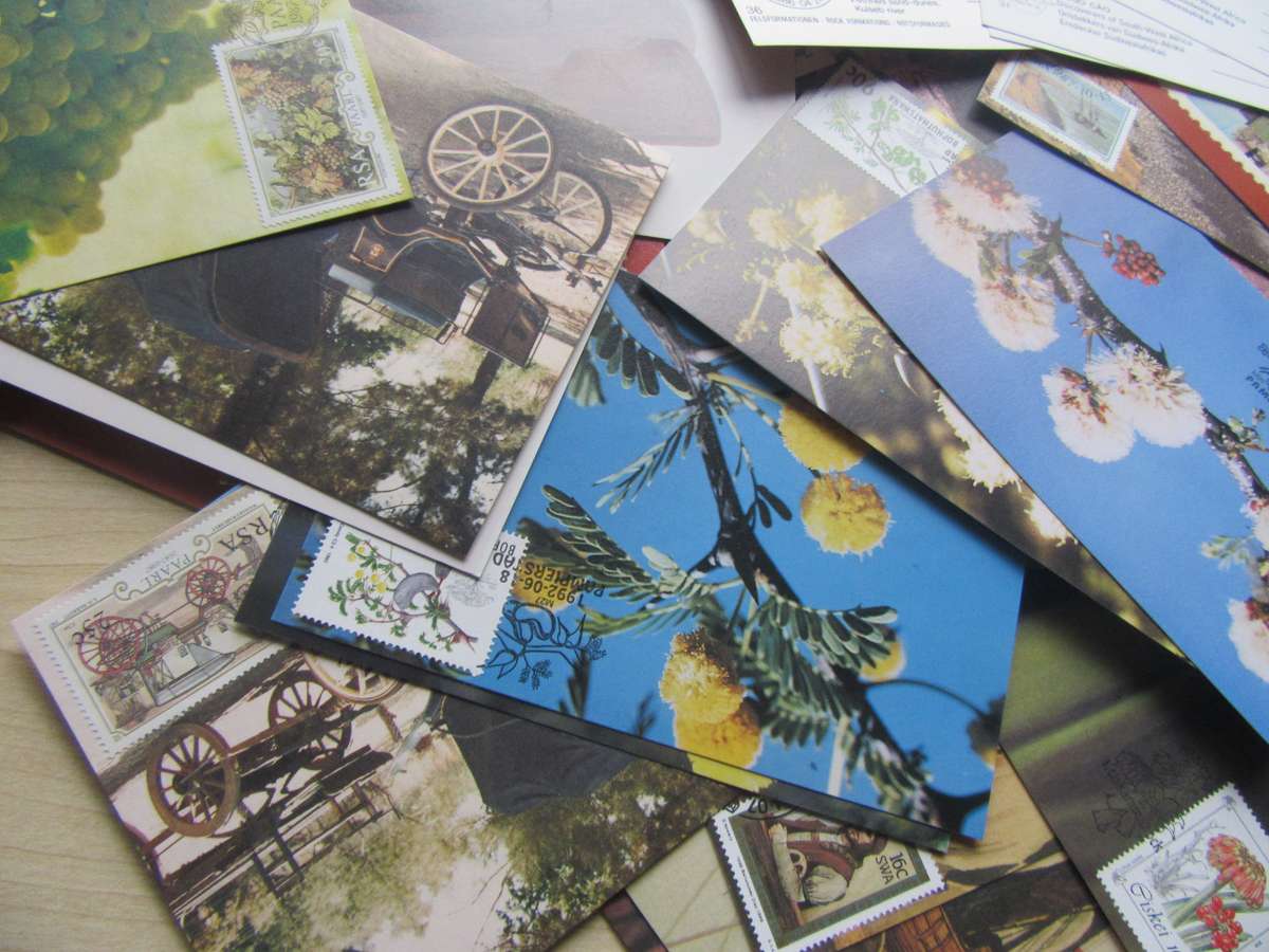 120 VARIOUS NEW POST CARDS WITH STAMPS - INCL.DUPLICATES - AS PER SCAN - BID PER ITEM