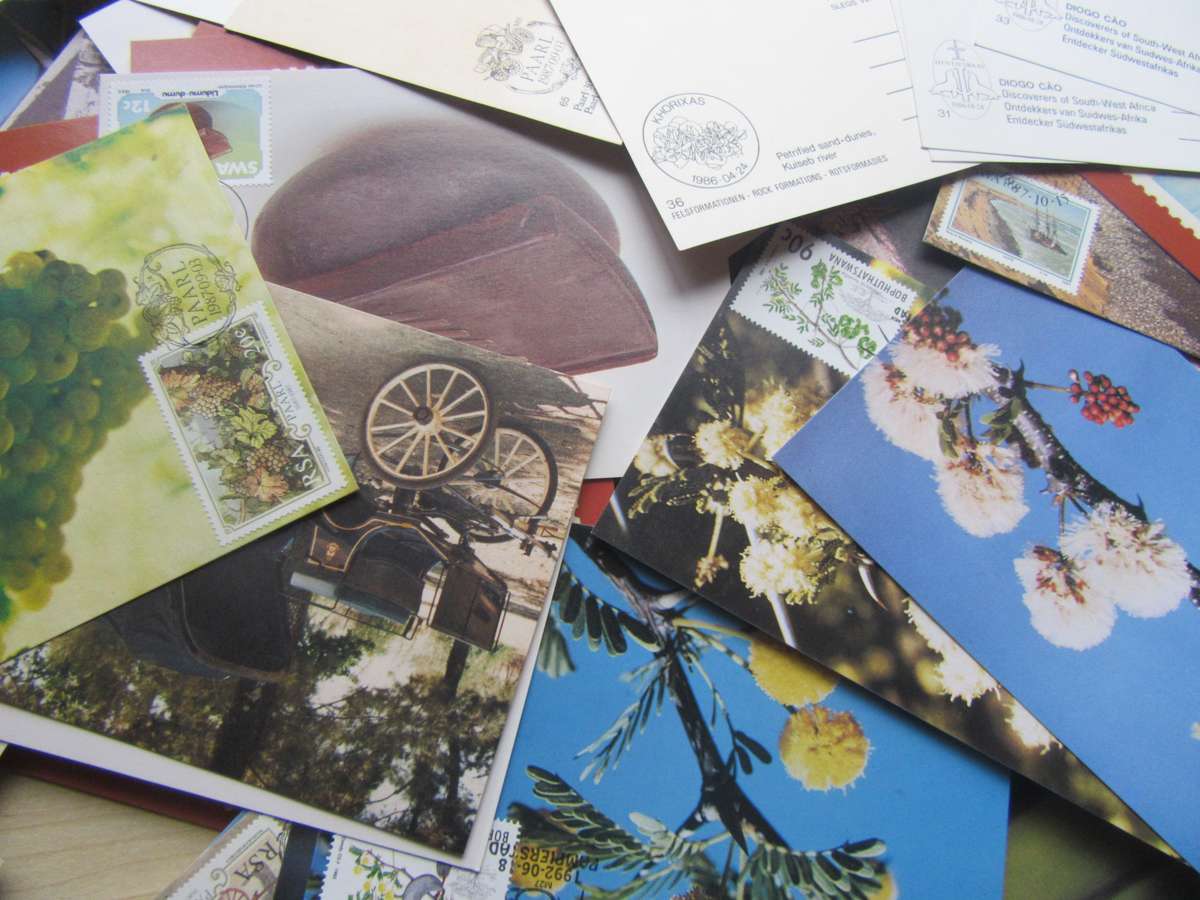 120 VARIOUS NEW POST CARDS WITH STAMPS - INCL.DUPLICATES - AS PER SCAN - BID PER ITEM