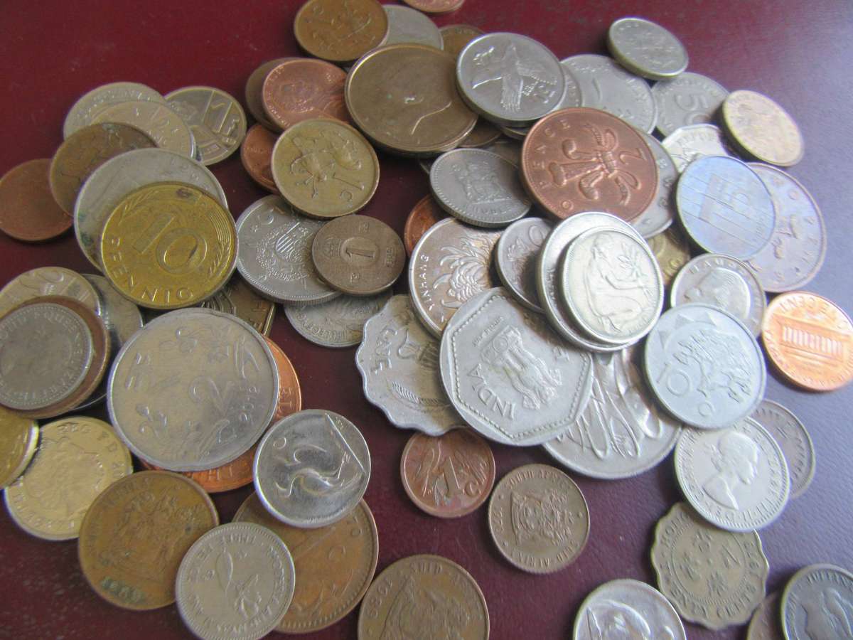 GOOD START FOR THE BEGINNER -200  INTERNATIONAL COINS - ASPER SCAN - LOT3 -BID PERCOIN