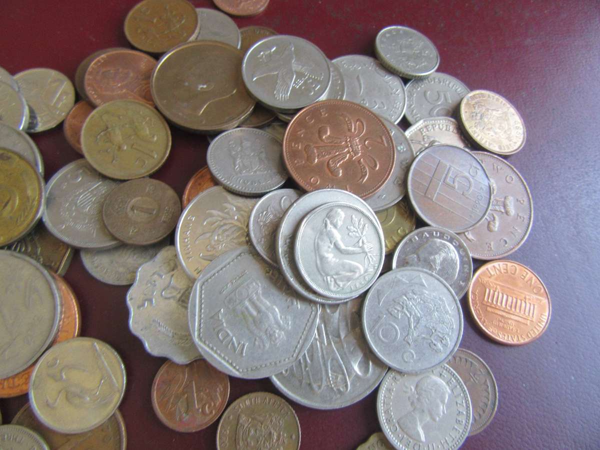 GOOD START FOR THE BEGINNER -200  INTERNATIONAL COINS - ASPER SCAN - LOT3 -BID PERCOIN