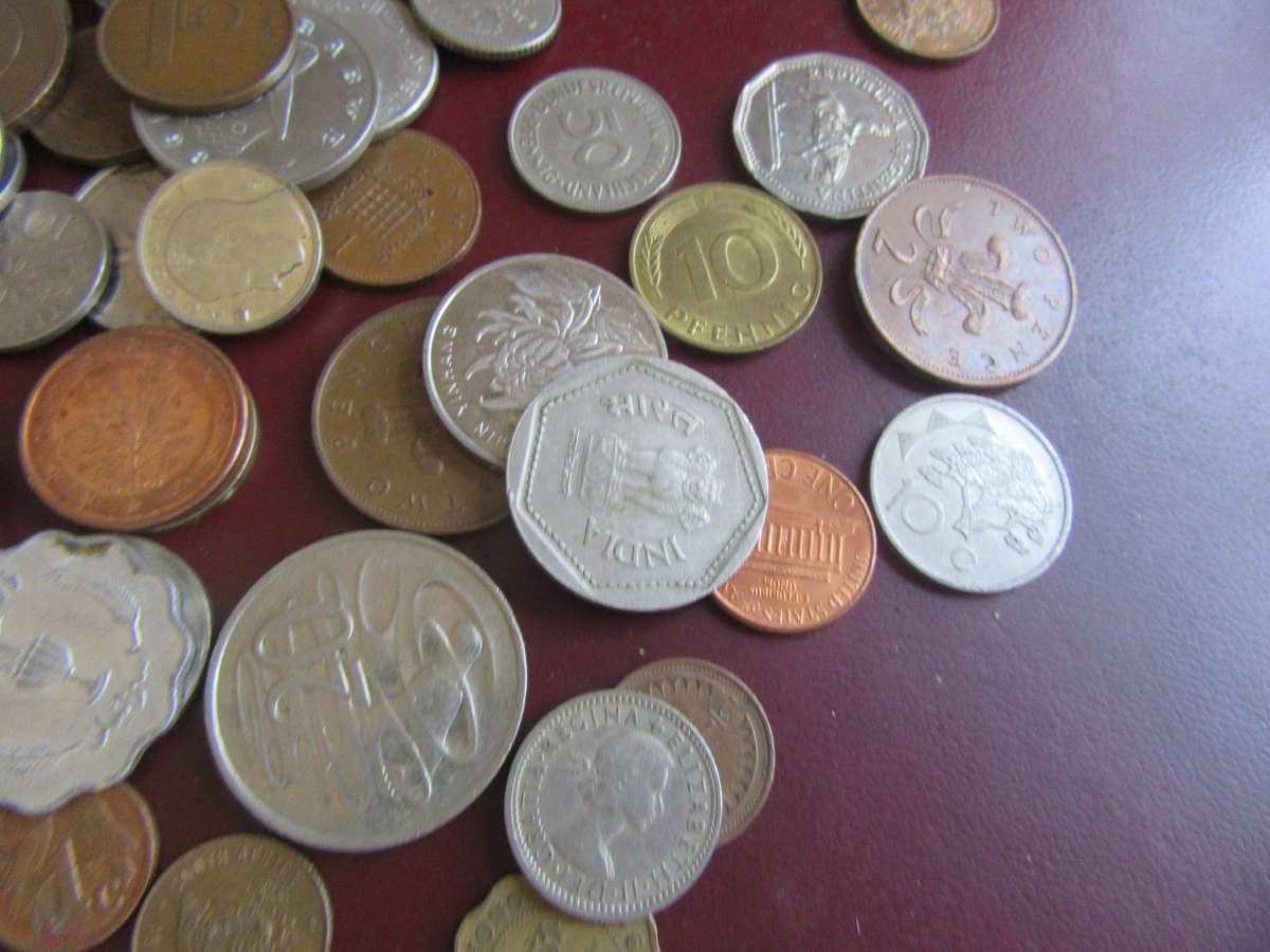 GOOD START FOR THE BEGINNER -200  INTERNATIONAL COINS - ASPER SCAN - LOT3 -BID PERCOIN