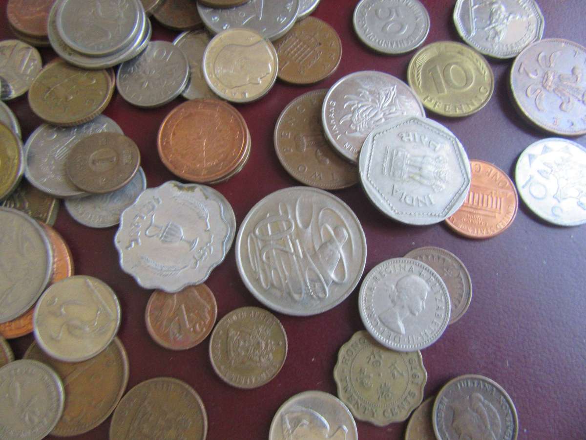 GOOD START FOR THE BEGINNER -200  INTERNATIONAL COINS - ASPER SCAN - LOT3 -BID PERCOIN