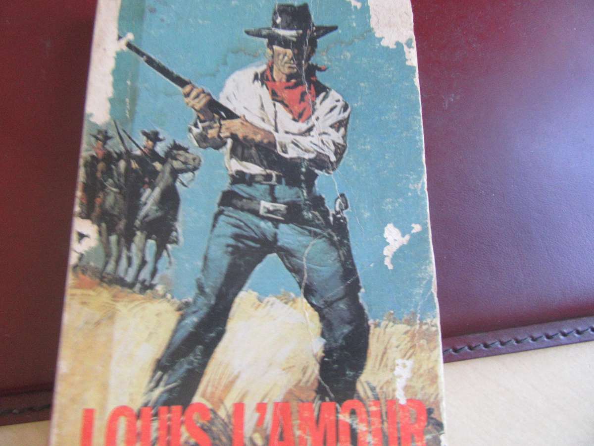 AFRIKAANS BOOK CLEARANCE -4 VARIOUS - BID PER ITEM