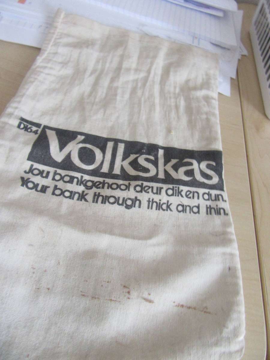 VINTAGE VOLKSKAS MONEY BAG - D164 - AFRIKAANS