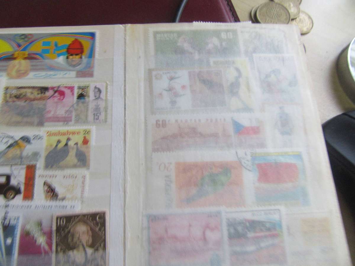 SMALL STAMP ALBUM - 12PAGES FILLED WITH INTERNATIONAL STAMPS - AS PERSCAN- MD