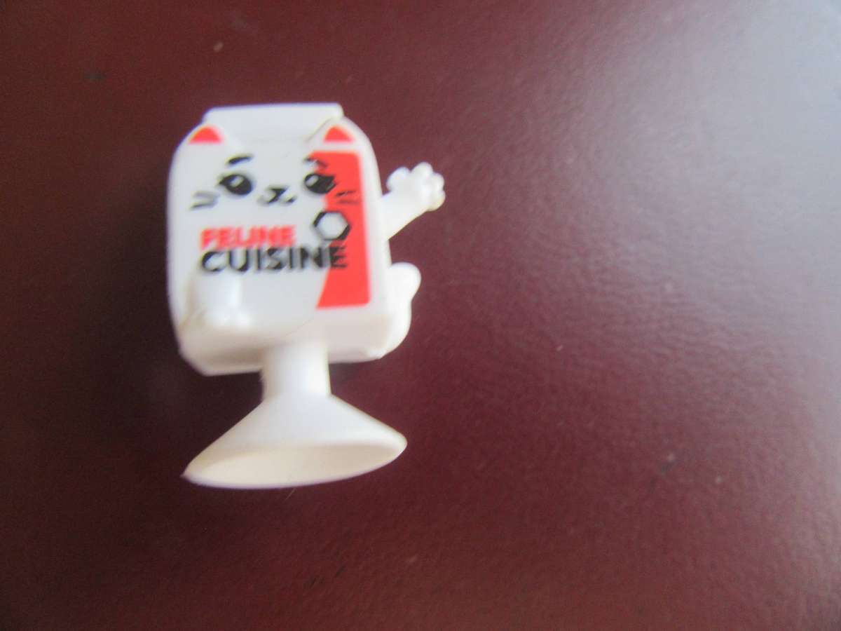 CHECKERS ITTLE POP SHOP -FELINE CUISINE