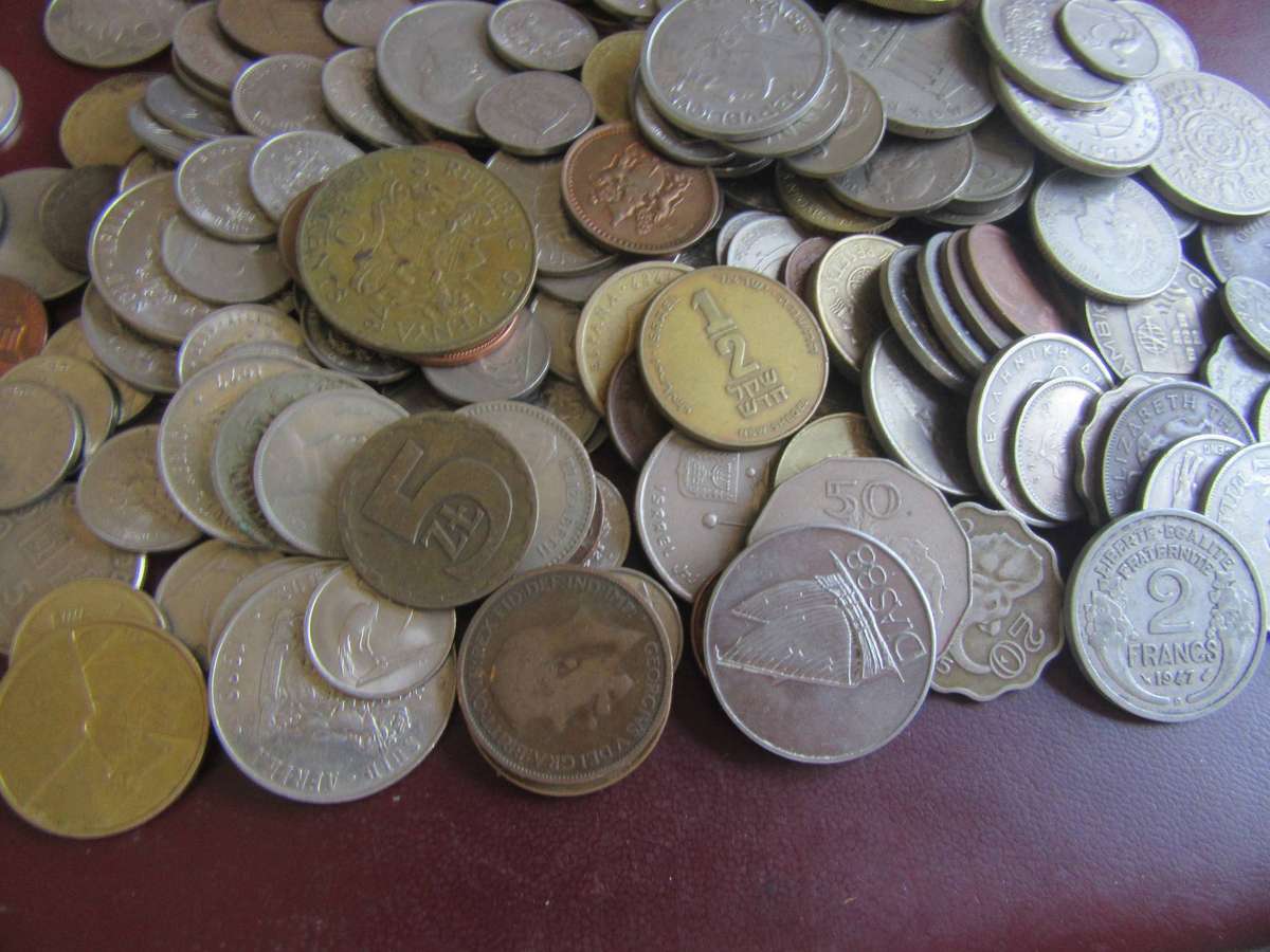 GOOD START FOR THE BEGINNER - 250INTERNATINAL COINS INCL. RSACOINS - AS PER SCAN - BID PER COIN -10