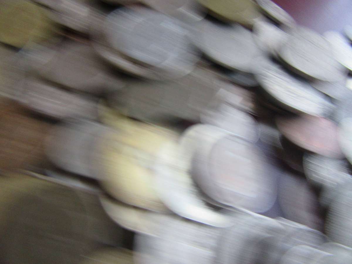 GOOD START FOR THE BEGINNER - 250INTERNATINAL COINS INCL. RSACOINS - AS PER SCAN - BID PER COIN -10